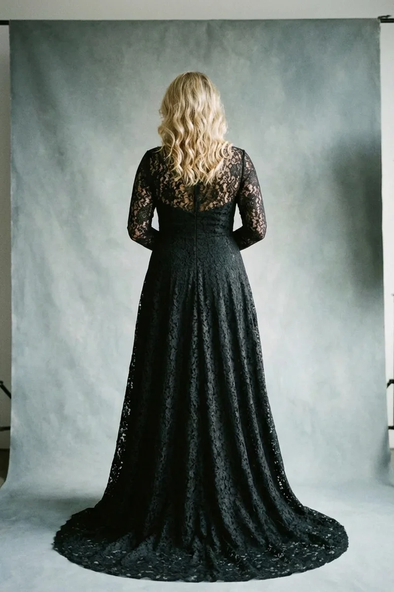 Robe de Mariée Noire en Dentelle Gothique - 2
