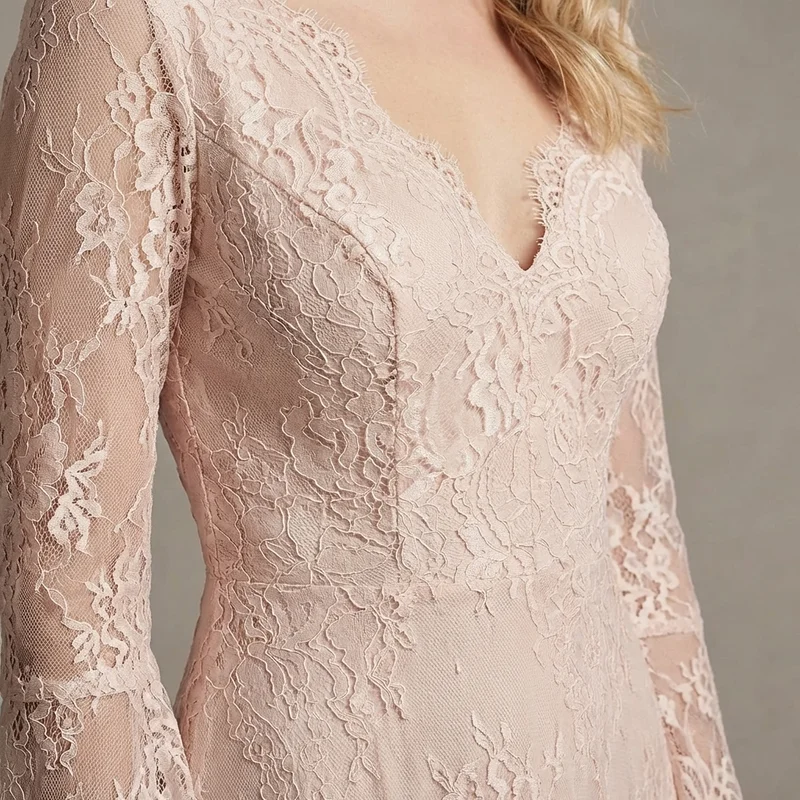 Robe de Mariée Bohème en Dentelle Rose avec Manches Évasées - 3