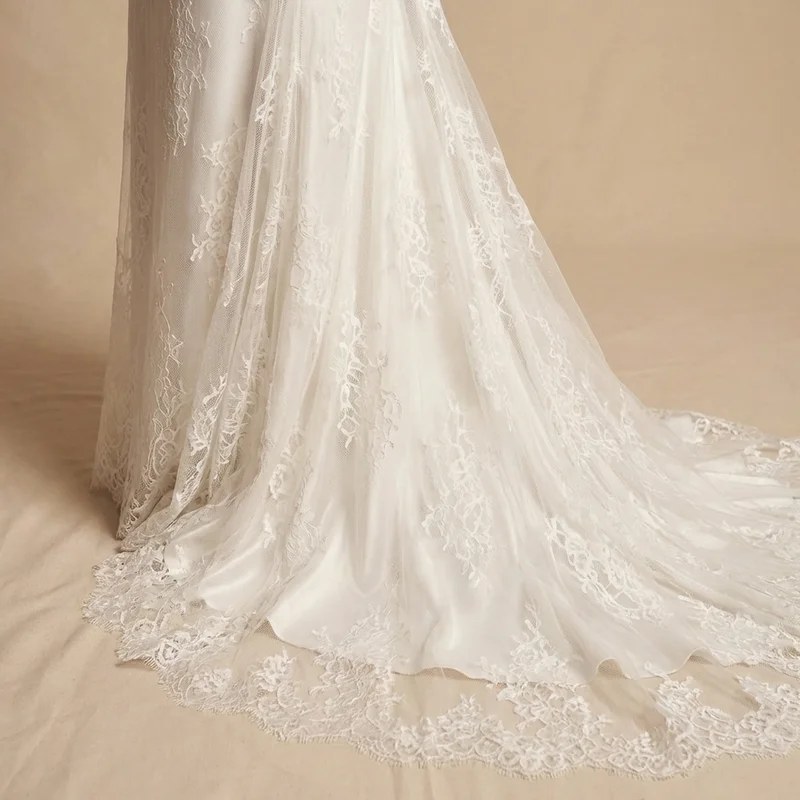 Margaux Robe de Mariée Fourreau en Dentelle Dos Nu - 4