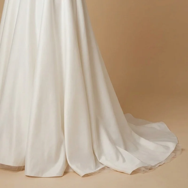 Luna Puff Sleeve Satin Modern Wedding Dress - 4
