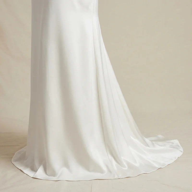 Robe de Mariée Minimaliste en Satin à Manches Courtes - 4
